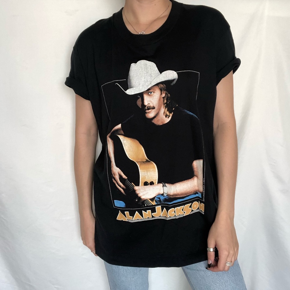 • Alan Jackson Vintage Tee •